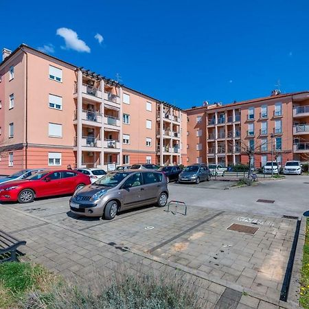 Laura House With Apartment Umag Exterior foto