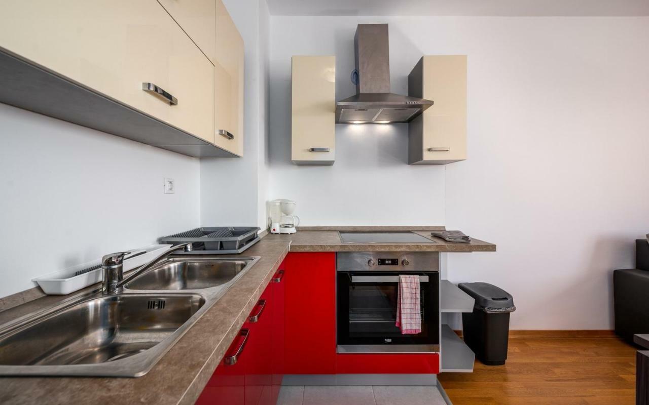 Laura House With Apartment Umag Exterior foto